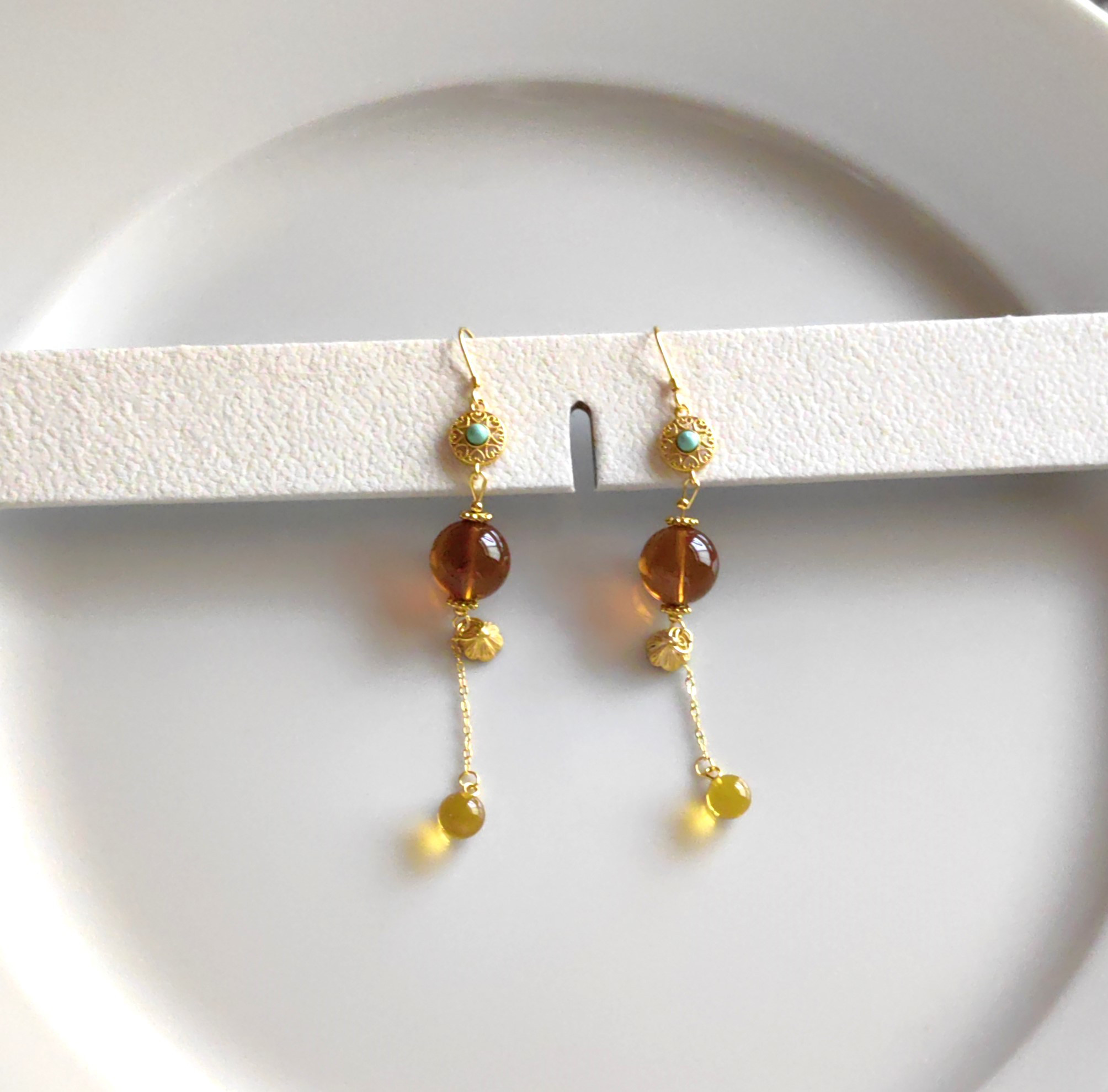 50％OFF NewOpen タッセルピアス フックイヤリング 天然石 琥珀 アンバー　おしゃれ