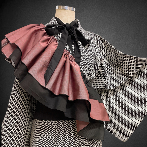斜めがけフリル 黒ピンク 付け衿 紗 帯飾り 重ね衿 サッシュ 付けフリル ペプラム飾り 成人式 和装 洋装 J6301 5枚目の画像