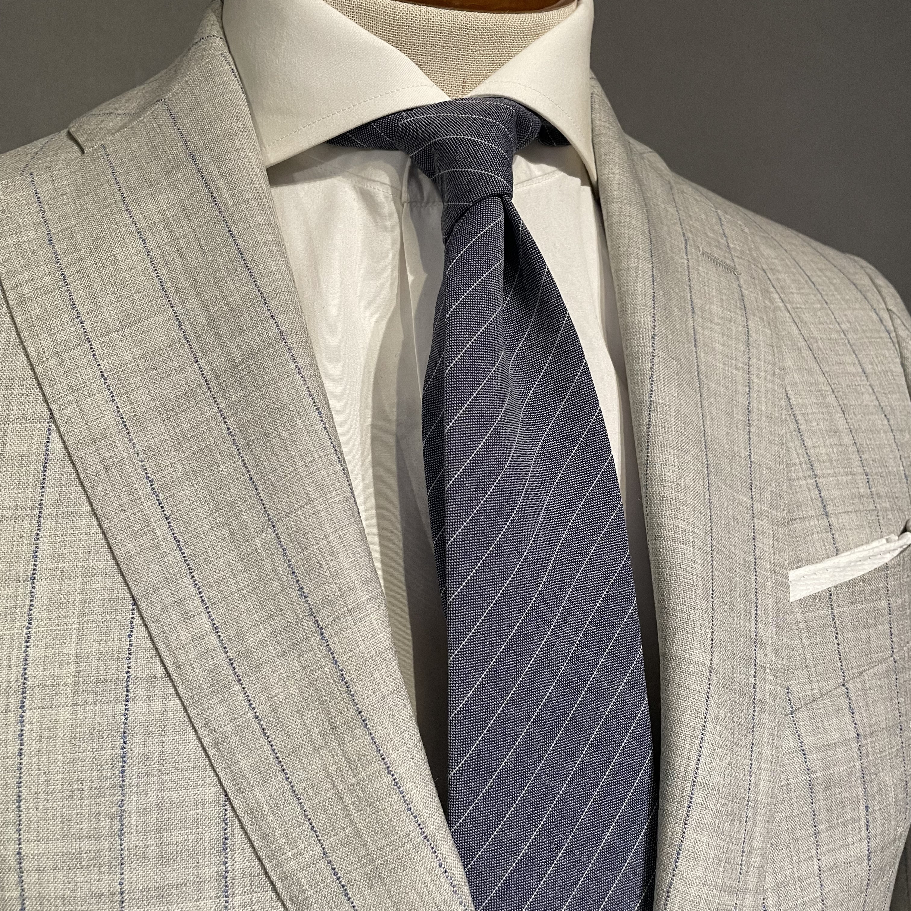 【受注製作】グレー　ブルー　ストライプ　プレゼント　ギフト　ネクタイ　誕生日　父の日　【別途】名入れ　イニシャル　刺繍