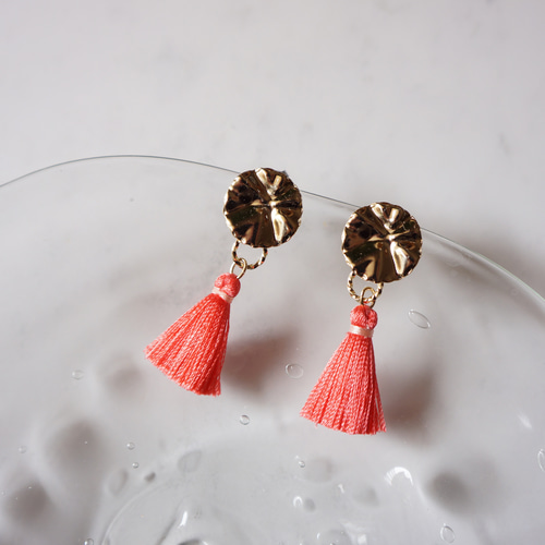 ゴールド ピンクタッセル ピアス アレルギー対応 ピアス（フック