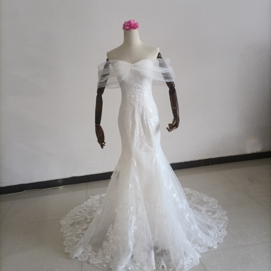 美品！マーメイドライン マーメイドライン 取り外しオフショルダー 結婚式/披露宴 華やかなトレーン