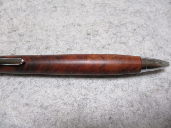タスマニアンタイガーマートル　縮み杢　椿油仕上げ　木軸ボールペン(シャープペンシル)　希少材 5枚目の画像