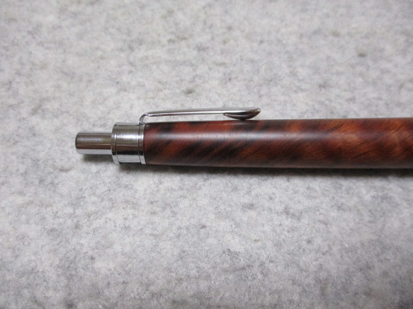 タスマニアンタイガーマートル　縮み杢　椿油仕上げ　木軸ボールペン(シャープペンシル)　希少材 9枚目の画像