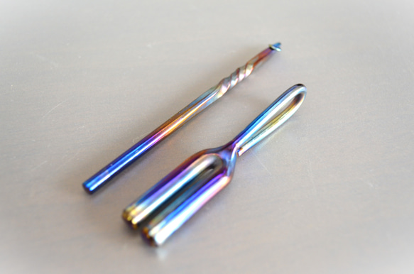 Titanium Tuning fork pendant・チタンの音叉4096Hz・丸型 2枚目の画像