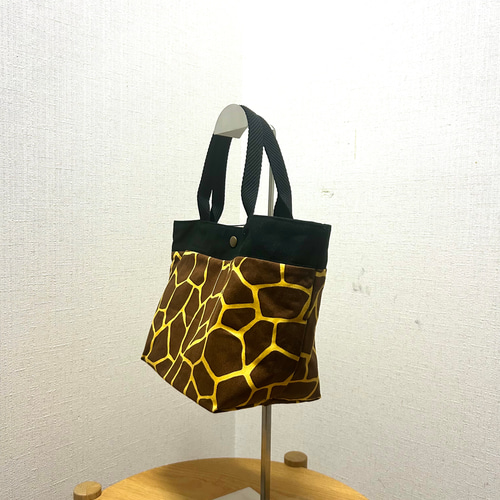 送料無料】トートバッグ⁂迷彩柄、ヒョウ柄、キリン柄△内布