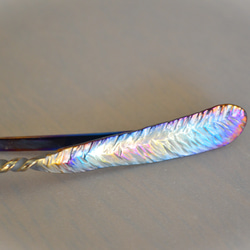 Titanium tie bar・飾り羽の純チタンネクタイピン５１mm・A 1枚目の画像