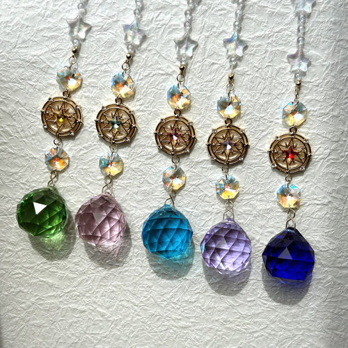 みるくみるくページサンキャッチャー みるくみるくページサンキャッチャー 月形チャームと七色カラー