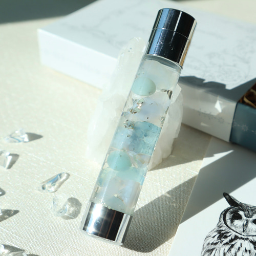 アクアマリン、ルチル、フローライトのパワーハーバリウム！綺麗！ 春の超早割】名入れ可 水色天然石ハーバリウムアロマスタンプ 母の日