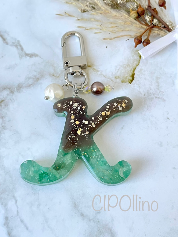 緑色マーブルボールペン 本体 キーホルダー イニシャル変更可 手作り 新品 樹脂 イニシャル変更可 キーホルダー 本体 緑色マーブルボールペン 樹脂 手作り 新品