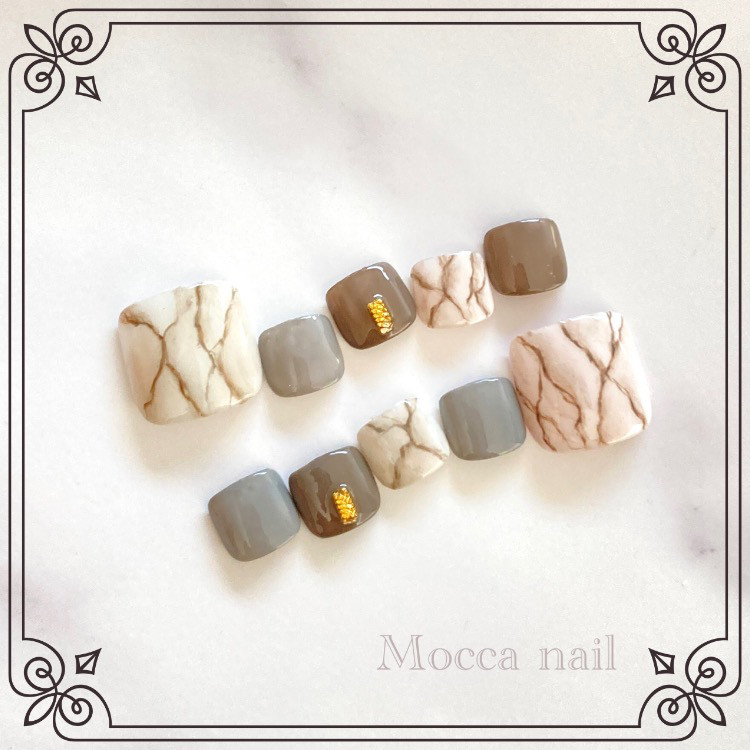 171】大理石 グレーブラウン ニュアンス フットネイルチップ  