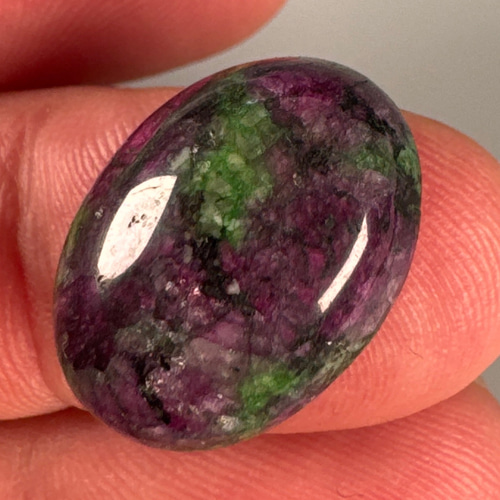 ルビーインゾイサイト 染め 20ミリ ルース nl9773 天然石 pinky 通販