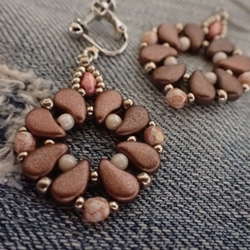 【新作】beads earrings ＊ Mat brown pink 2枚目の画像