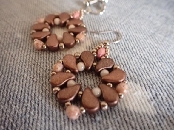 【新作】beads earrings ＊ Mat brown pink 1枚目の画像