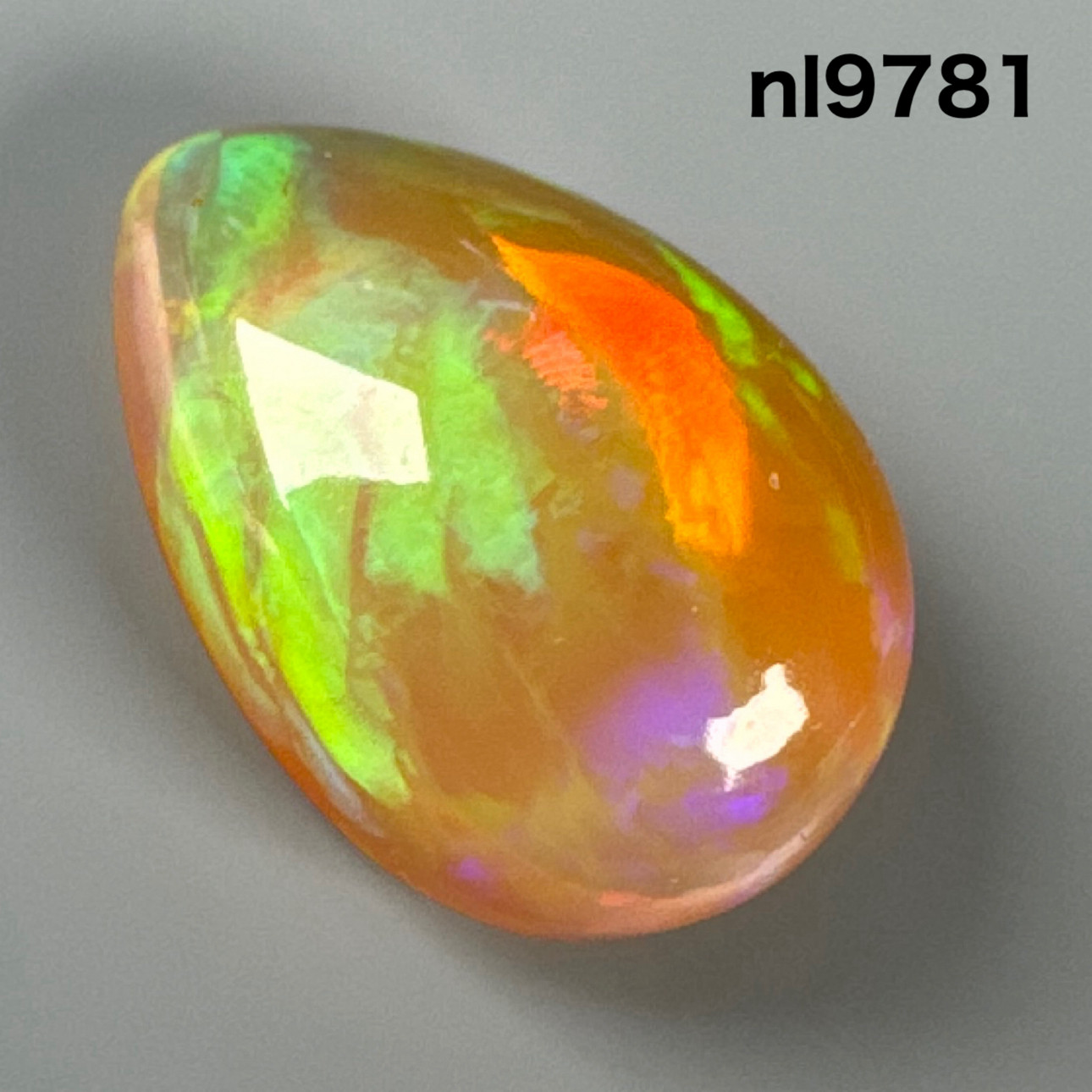 スーパーファイア オパール 5A 18ミリ ルース nl9781 11,925円