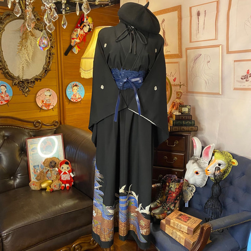 和洋折衷 黒留袖 着物 リメイク ワンピース ドレス ハンドメイド レトロ 古着 和 モダン 黒/ブラック TKW-29 着物 みずたま畑 通販|Creema(クリーマ) 17532087 和洋折衷 黒留袖 着物 リメイク ワンピース ドレス ハンドメイド レトロ 古着 和 モダン 黒/ブラック TKW-29 着物 みずたま畑 通販|Creema(クリーマ) 17532087