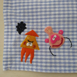 イカとアンコウのフェルト手刺繍ランチョンマット 4枚目の画像