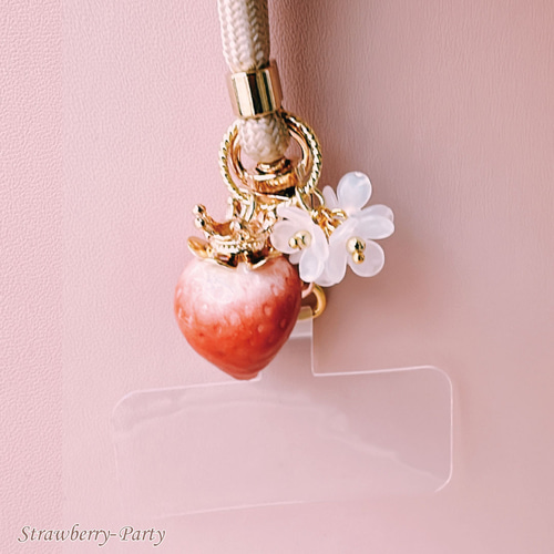 予約販売】スマホストラップ ティアラの赤いちごちゃん ストラップ付き