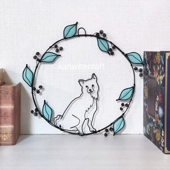 白いお花のリースおすましねこちゃんワイヤークラフト布細工ワイヤーアート 白いお花のリースおすましねこちゃんワイヤークラフト布細工