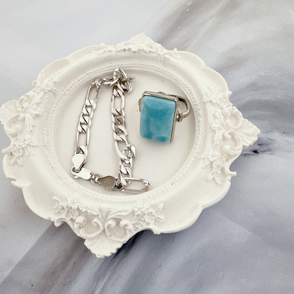 アンティークトレイ/アクセサリー・ホワイト、・白・シャビーシック・撮影小物・イベント什器・母の日・プレゼント 1枚目の画像