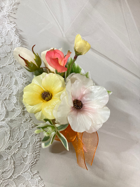 イエローベースの明るい元気色のウエディングブーケ！元気いっぱいの花嫁さまへ！優しい雰囲気も漂います。 人気・おすすめ｜省スペース設計・旅行向けにおすすめ 公式 プライバシー配送