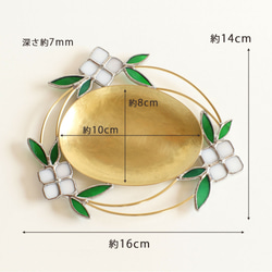 真鍮製トレイ　白い花のステンドグラス　小物入れ 9枚目の画像