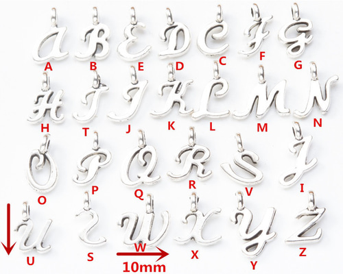 1セット 26個 イニシャル アルファベット 英文字 ローマ字 チャーム