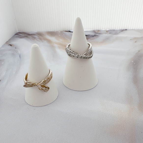 リングホルダー/ホワイト・白・指輪・リング・インテリア雑貨・撮影小物・イベント什器・店舗什器 1枚目の画像