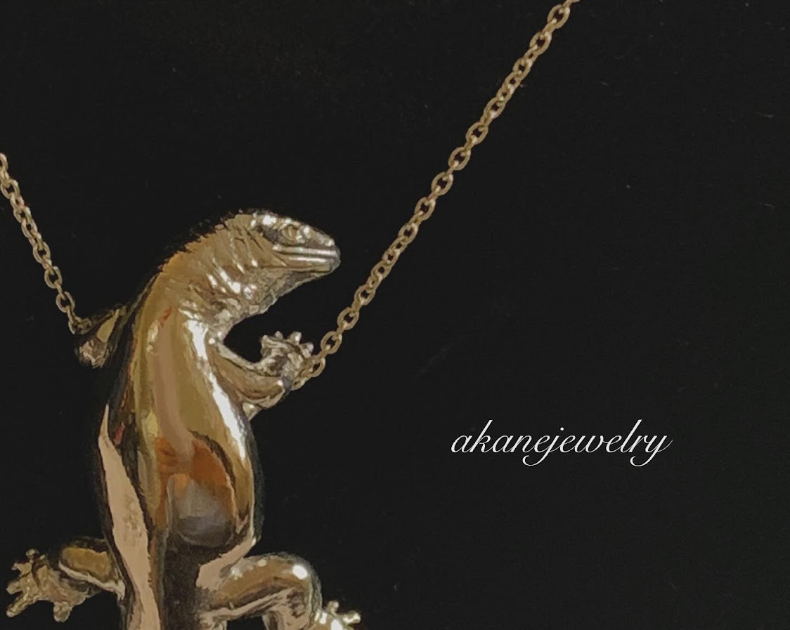 モニタートカゲのシルバーネックレス