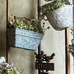 《新作♪可愛い壁掛け鉢 》 観葉植物 多肉植物 お花の寄せ植えに ガーデニング 樹脂製 アンティーク ハンギング 598 2枚目の画像