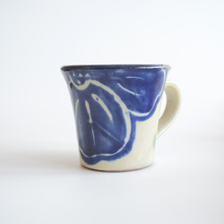 【やちむん 幸陶器】青花 マグカップ (小)　 3枚目の画像