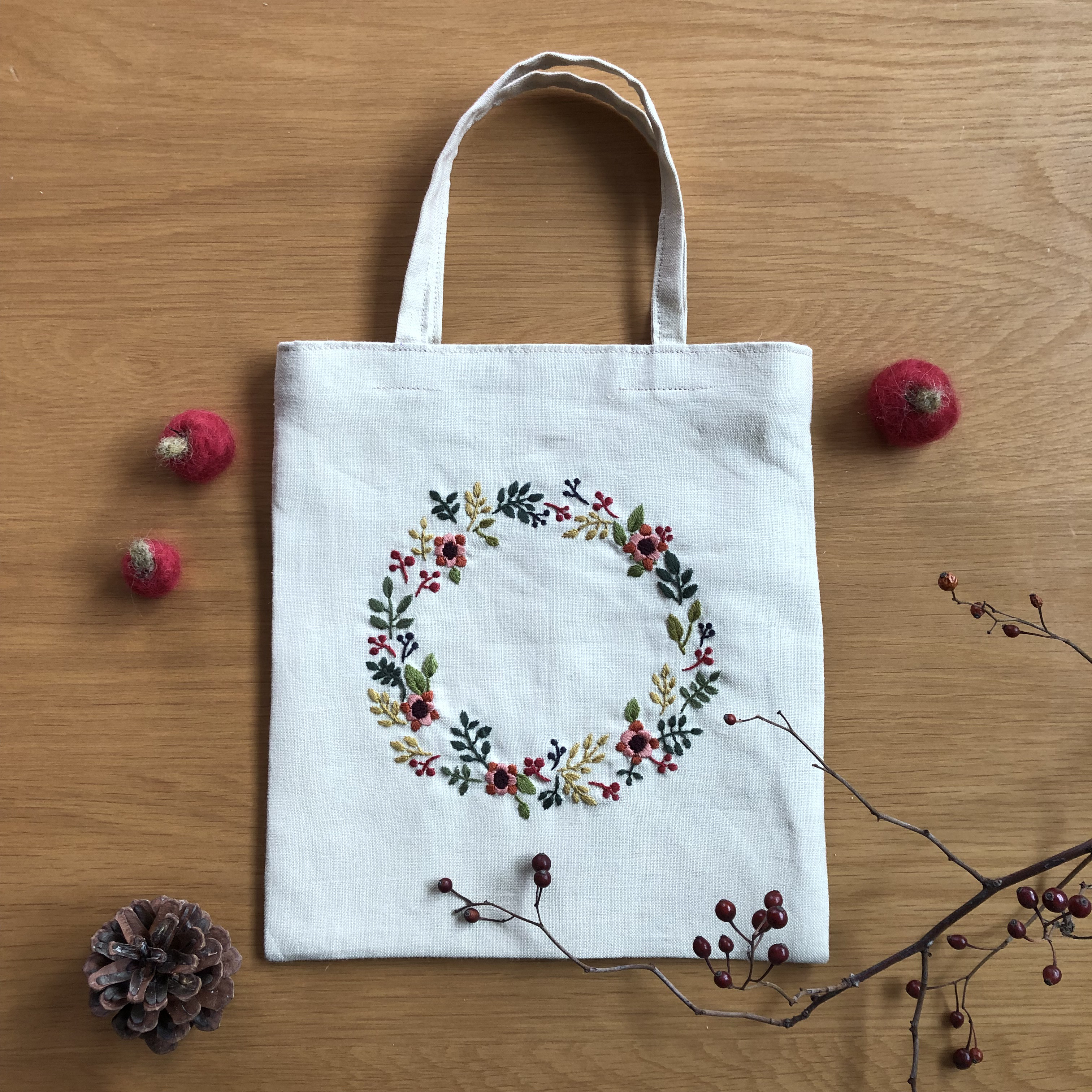 手刺繍リネントートバッグ
