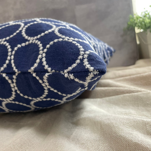 クッションカバー(45㎝×45㎝) ナチュラルベーシックな刺繍生地