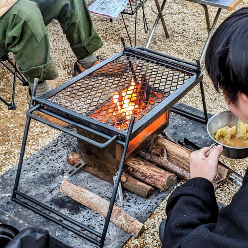 無骨アイアンテーブル 無骨すぎでカッコいいアイアンメッシュテーブル！アイアンテーブル