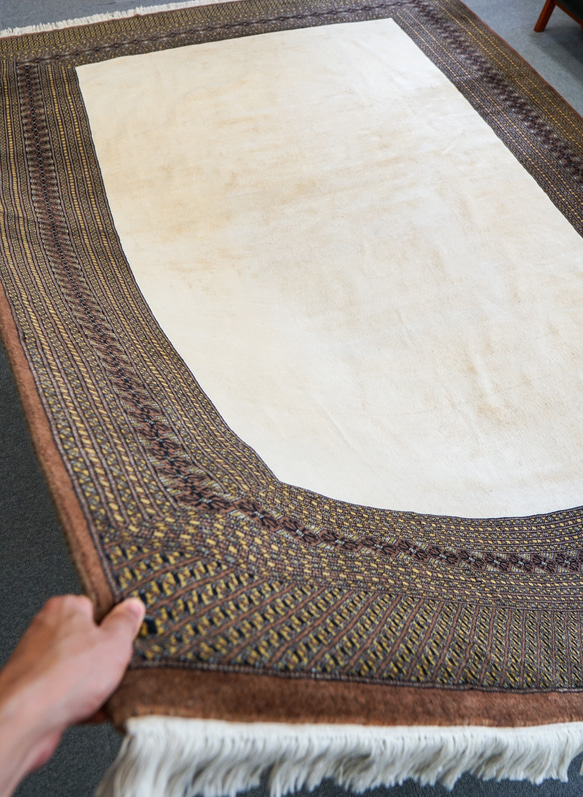 310×220cm【パキスタン手織り絨毯】 3枚目の画像
