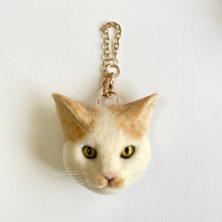 白茶猫の猫バッグチャーム828 猫ブローチ 羊毛フェルト 猫バッグ