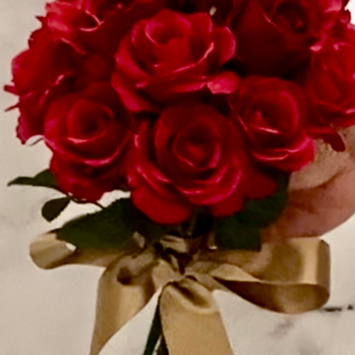 赤ダリアと薔薇のラウンドブーケ ウェディングブーケ ブートニア