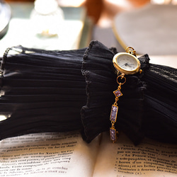 カラーチェンジするSwarovskiドレスウォッチ 2枚目の画像