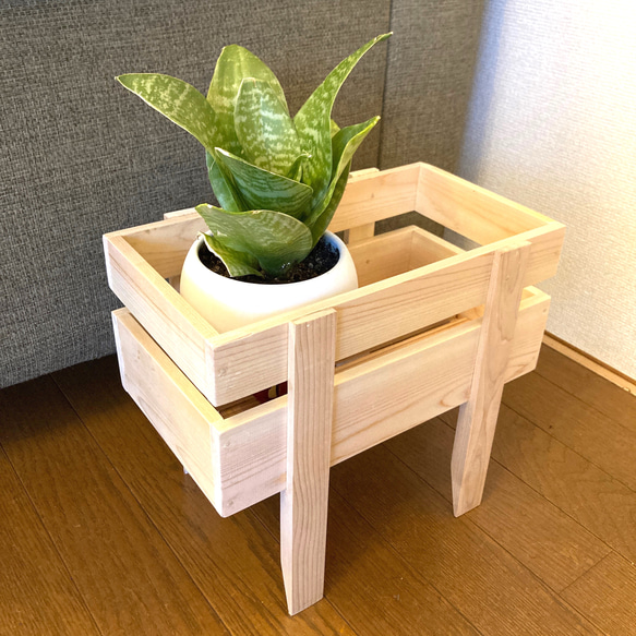 プランタースタンド　木製鉢カバー　ヒノキ　脚付き　ハンドメイド　インテリア雑貨 3枚目の画像