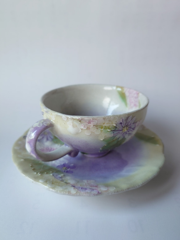 母のCreema陶器市2024工房ゆずりは　カップ＆ソーサー　紫を主体にした華やかで上品な絵柄　花かざり　29292　 7枚目の画像