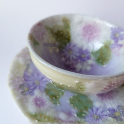 母のCreema陶器市2024工房ゆずりは　カップ＆ソーサー　紫を主体にした華やかで上品な絵柄　花かざり　29292　 17枚目の画像