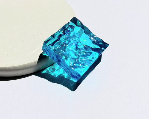 大幅値下げ！コバルトブルー系★ガラス製の置物　スタイリッシュなインテリアに！ 大幅値下げ！コバルトブルー系☆ガラス製の置物 スタイリッシュな