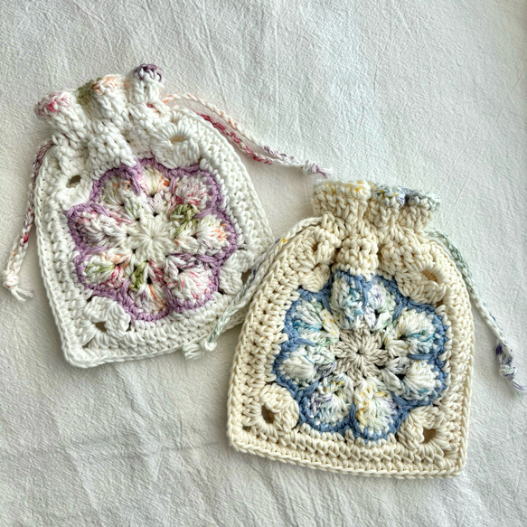 花モチーフのアイボリー巾着ポシェット （ハートモチーフ巾着  