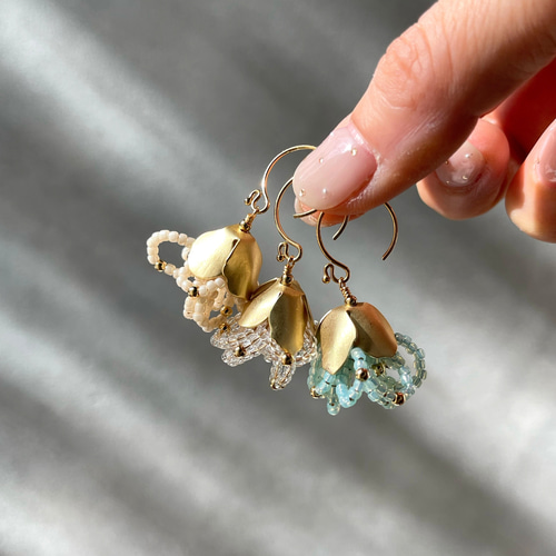 新作♡一目惚れ(⌯˃̶᷄ ⁻̫ ˂̶᷄⌯)ブラウンのflowerタッセルピアス  