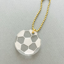 ありそうでなかった！？子どもの日のプレゼントに♡シンプルなサッカーボール アクリルキーホルダー  サッカー部 1枚目の画像