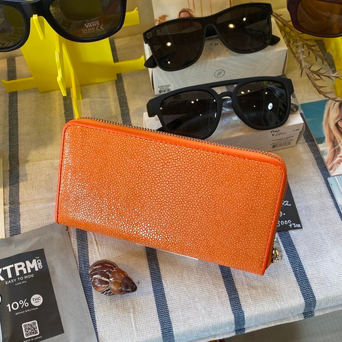 スティングレイ（ガルーシャ） ラウンドファスナー長財布 ポリッシュ  