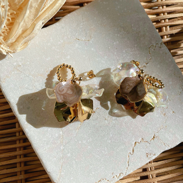 flower ブラウン 花びら ピアス/イヤリング ピアス（スタッド