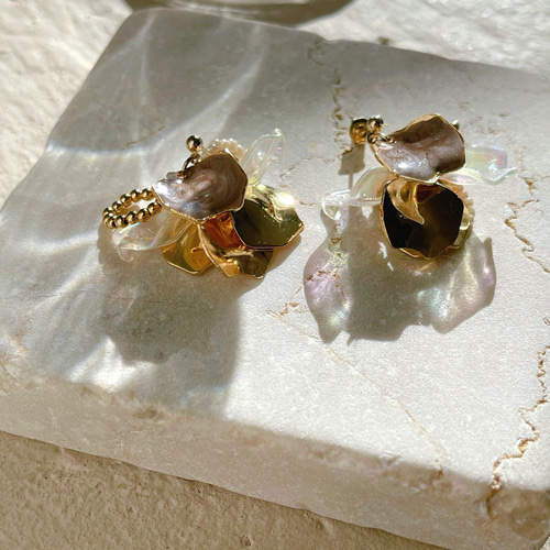 flower ブラウン 花びら ピアス/イヤリング ピアス（スタッド