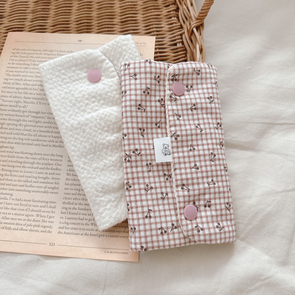 抱っこ紐 リバーシブル よだれカバー スタイ・よだれかけ amy 通販