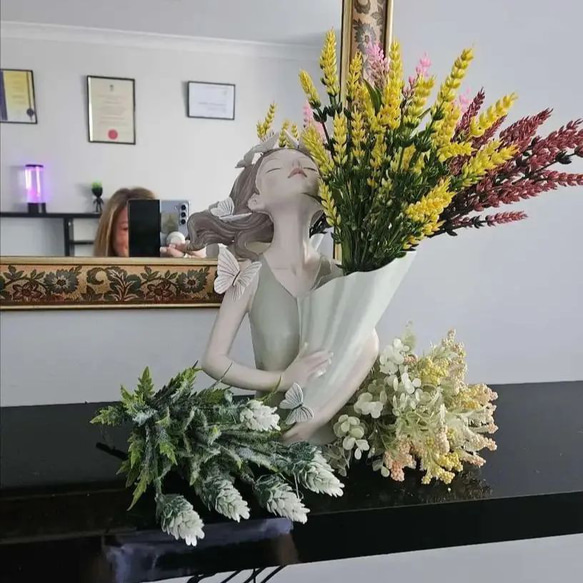 花瓶 蝶と女の子の花瓶 絶妙なボディの花瓶 家の装飾用 モダンな花瓶 表面フラワーポットの彫刻 a-351 8枚目の画像