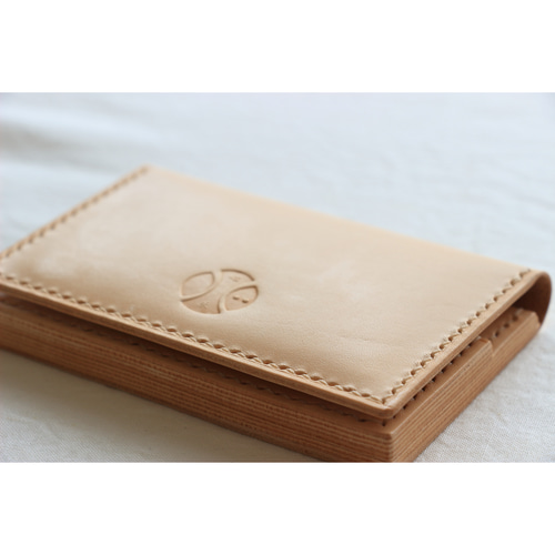 新品登場 木箱の様な 小物